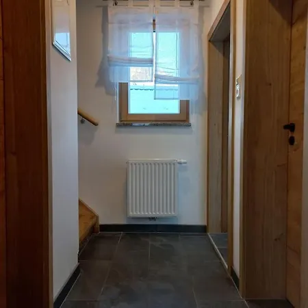 80m² *